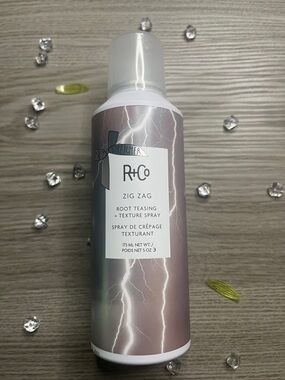 R+Co Zig Zag Root Teasing + Texture Spray